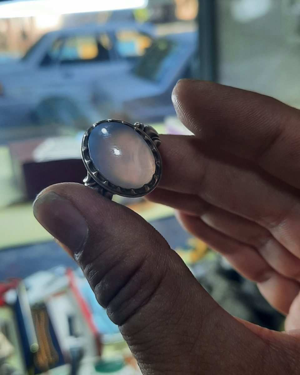 تصویر 3 — انگشتر عقیق سوسنی